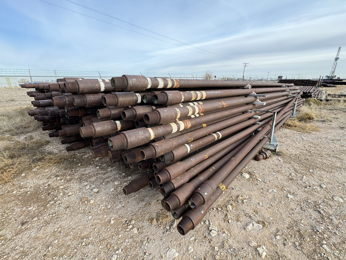 Drill pipe 4-1/2 in, Stock #7646-129, field photo 2 (ddc834cd114b)