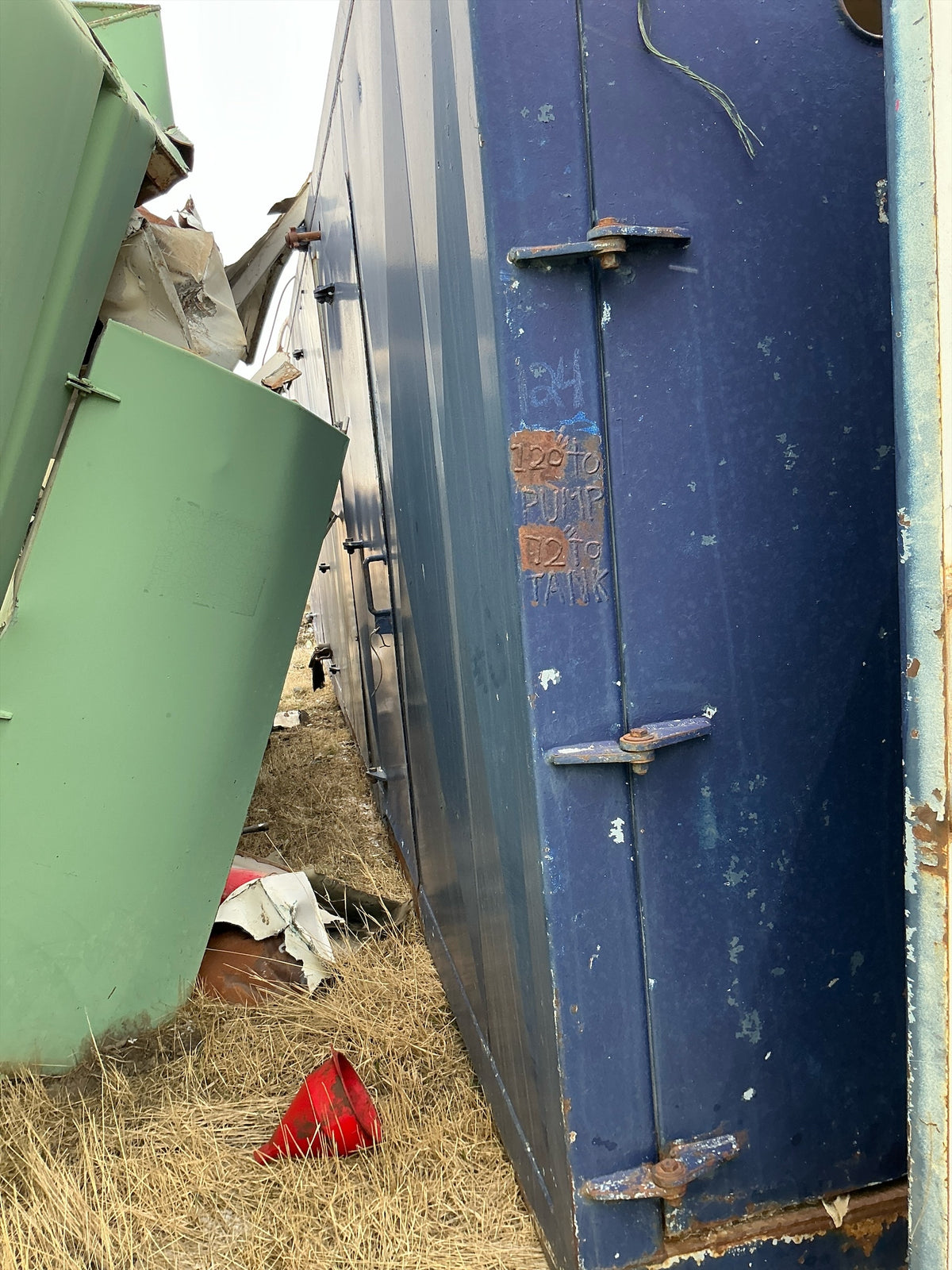 Welded Steel Enclosed Pump Shed, Stock #4886-4 .1 .2 .3, field photo 2 (1ae89d8d46db)