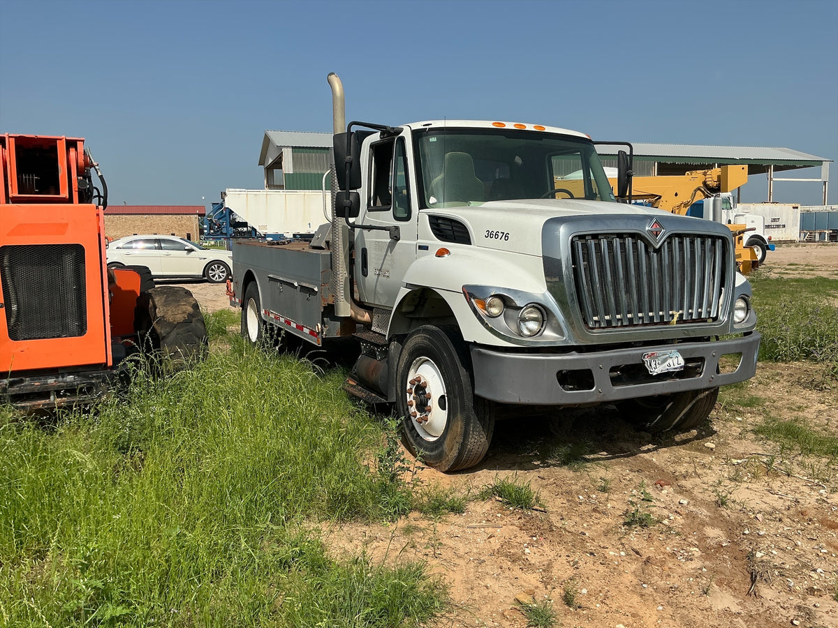 2008 International 7300 SBA, Stock #886-226, field photo 1 (a5e30b9c426e)