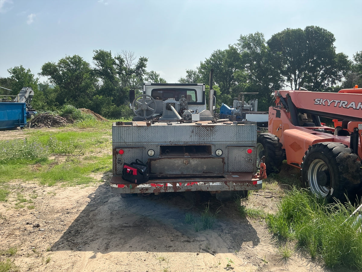 2008 International 7300 SBA, Stock #886-226, field photo 4 (a5e30b9c426e)