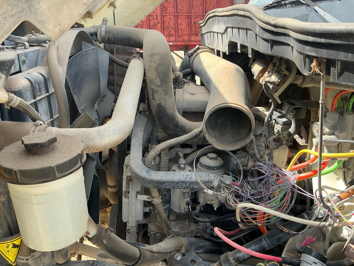 2008 International 7300 SBA, Stock #886-226, field photo 6 (0dc2e42d4a78)