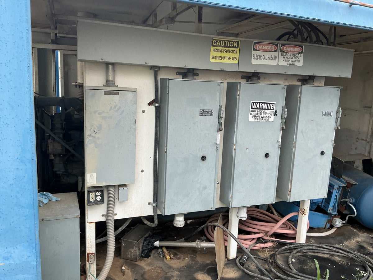 Generator skid with switch gear, Compressor, parts room, Stock #6577 .1 .2, field photo 4 (4a2b64c0b33e)