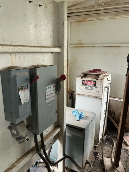 Generator skid with switch gear, Compressor, parts room, Stock #6577 .1 .2, field photo 6 (4a2b64c0b33e)