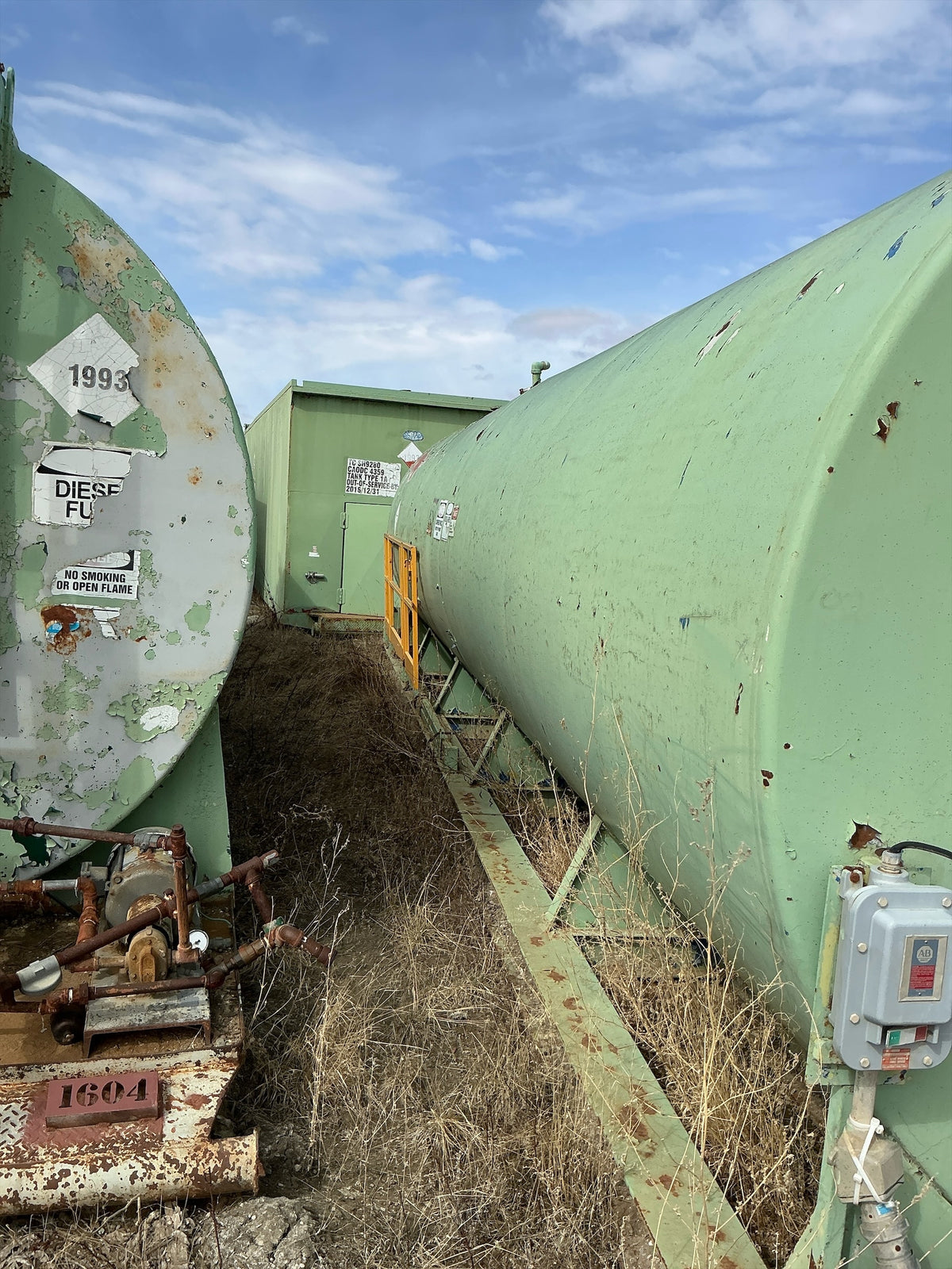Stock #4886-169 - Welded Steel 12,000 Gallon Diesel Fuel Tank - image 2