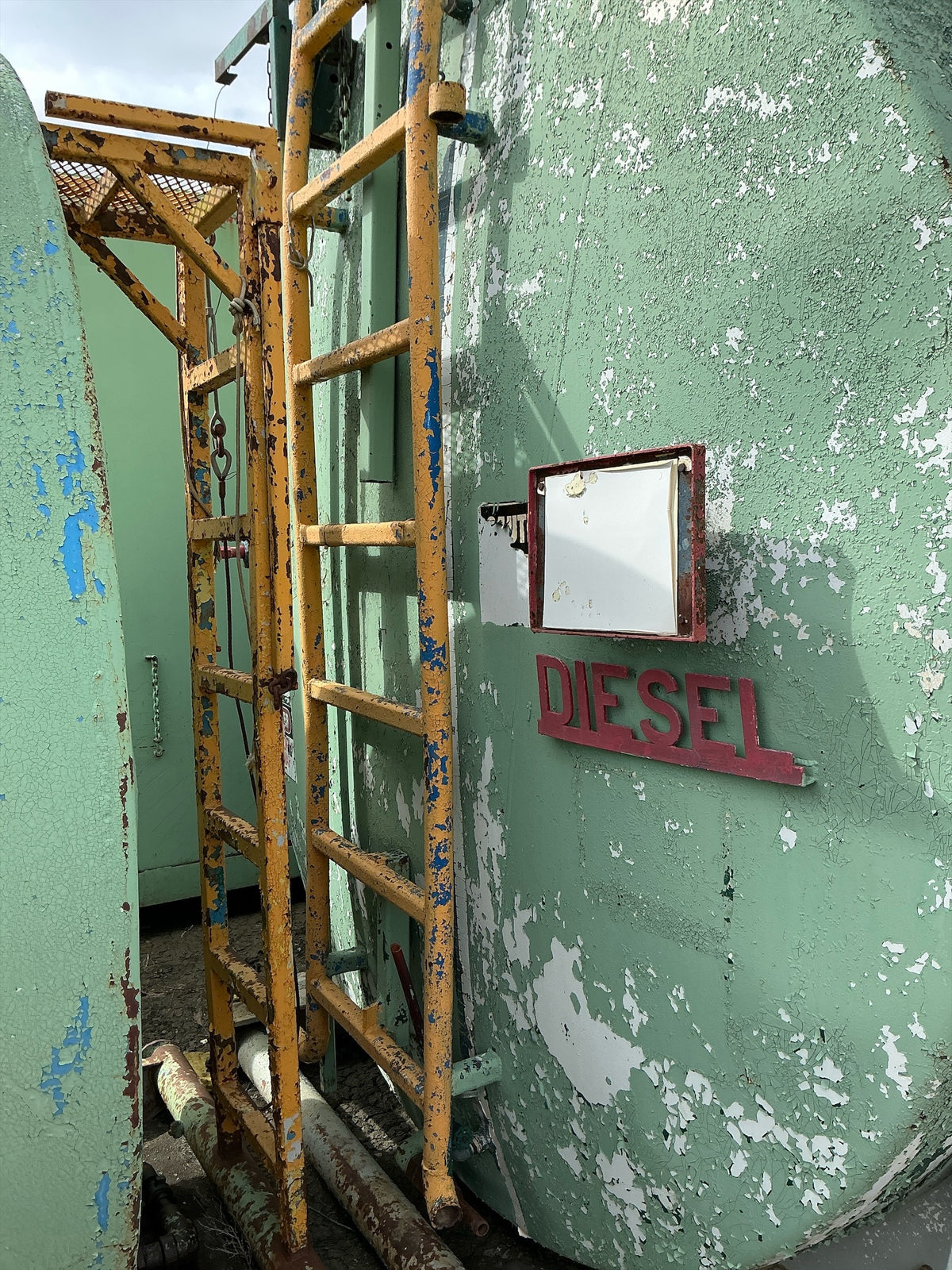 Stock #4886-167 - Welded Steel 15,000 Gallon Fuel Tank - image 4