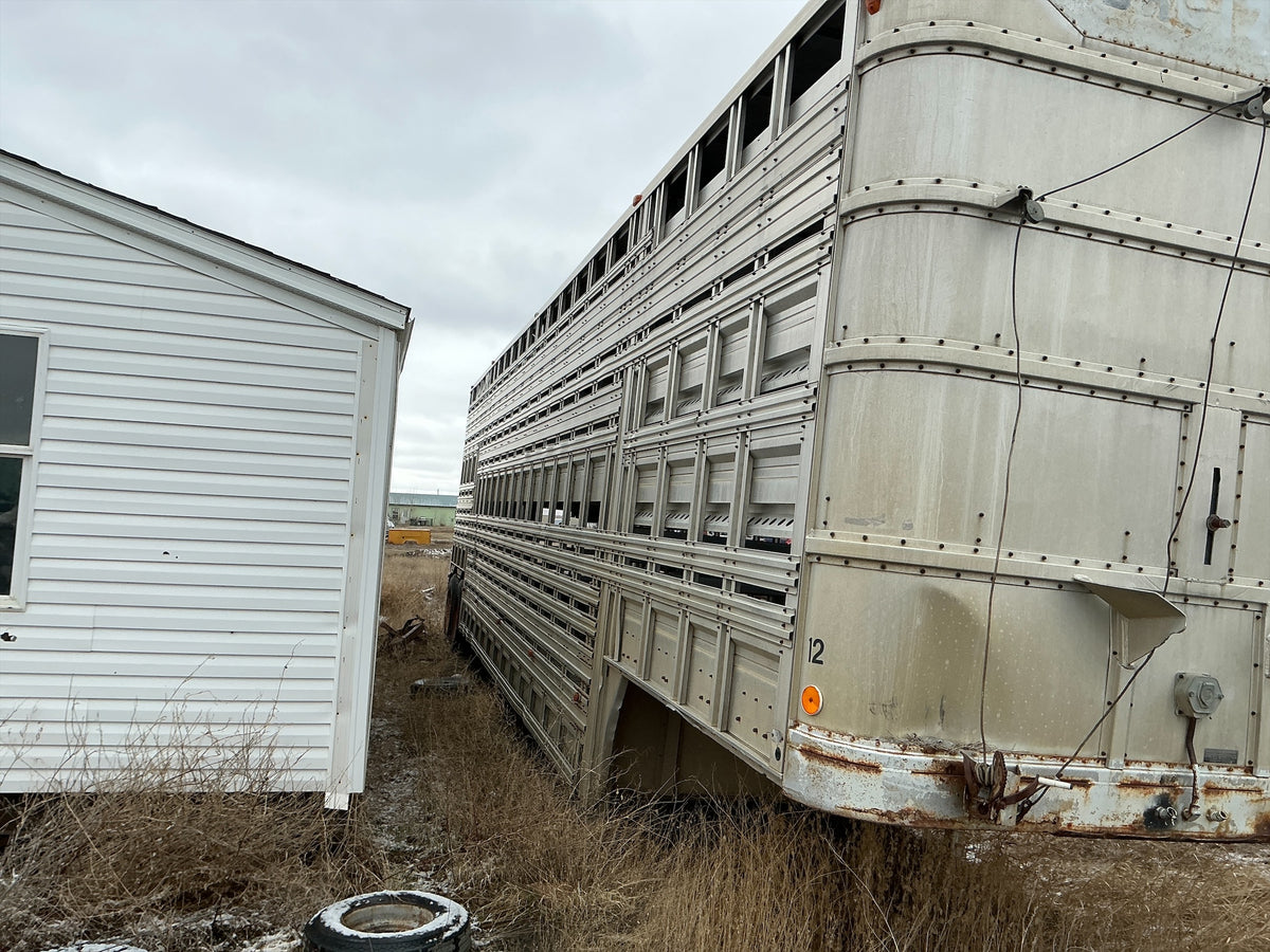 Stock #4886-148 - 1976 Wilson Bull Trailer - image 2