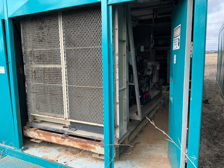 Stock #4886-165 .2 - 2005 Cummins 500KW Diesel Generator - image 4