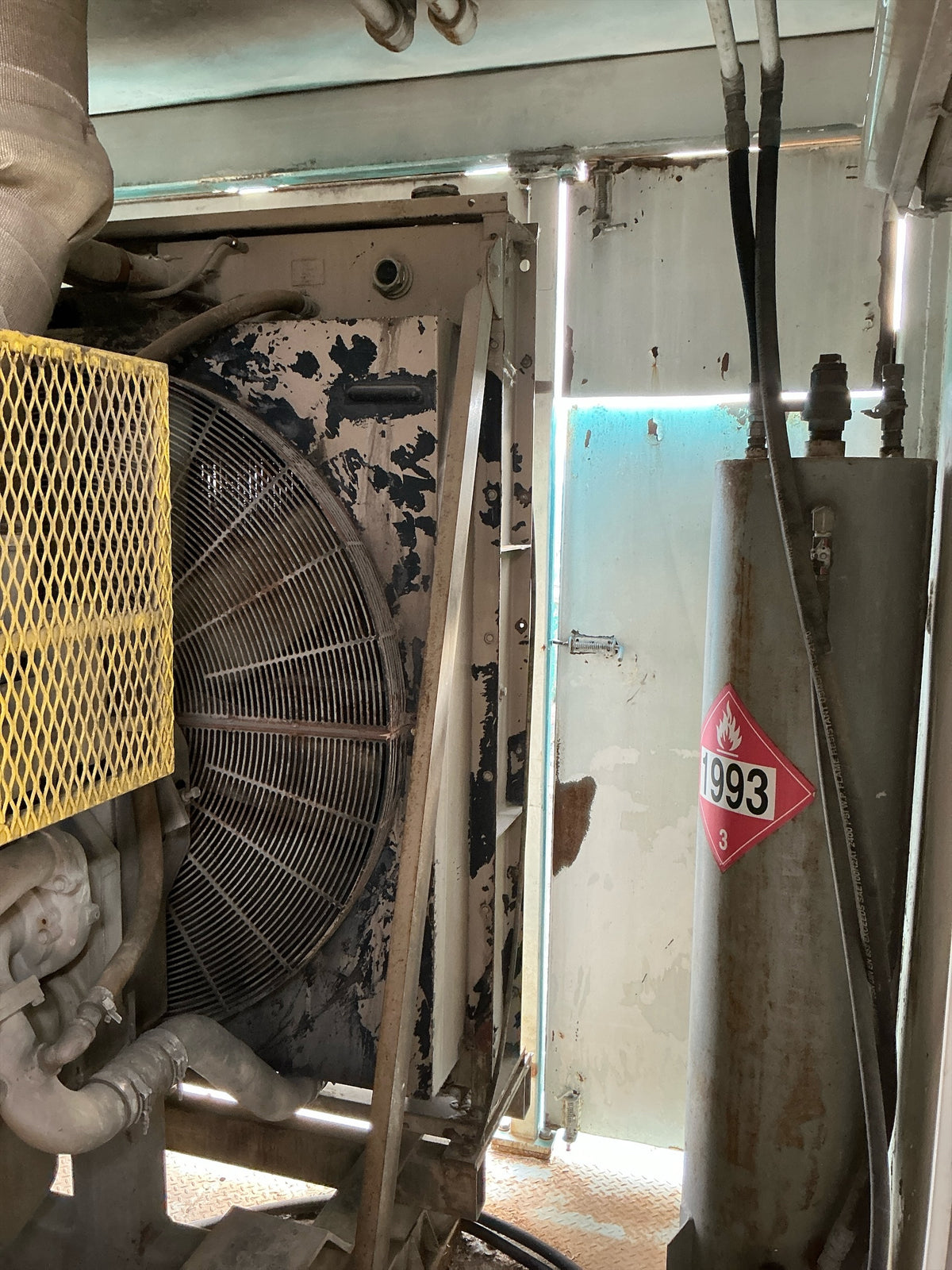 Stock #4886-165 .2 - 2005 Cummins 500KW Diesel Generator - image 8