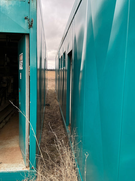 Stock #4886-164 - 2005 Cummins 500KW Diesel Generator with switch gear - image 3