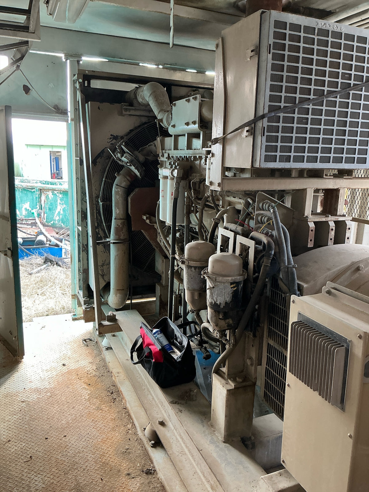 Stock #4886-165 .2 - 2005 Cummins 500KW Diesel Generator - image 2