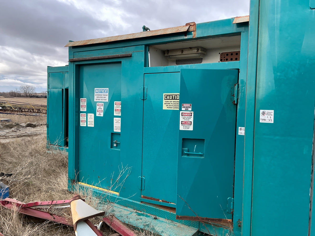 Stock #4886-164 - 2005 Cummins 500KW Diesel Generator with switch gear - image 2