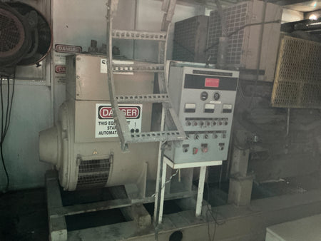 Stock #4886-164 - 2005 Cummins 500KW Diesel Generator with switch gear - image 8