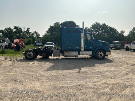 2006 Eagle 9400i SBA 6x4 - Stock 7067 - Image 6
