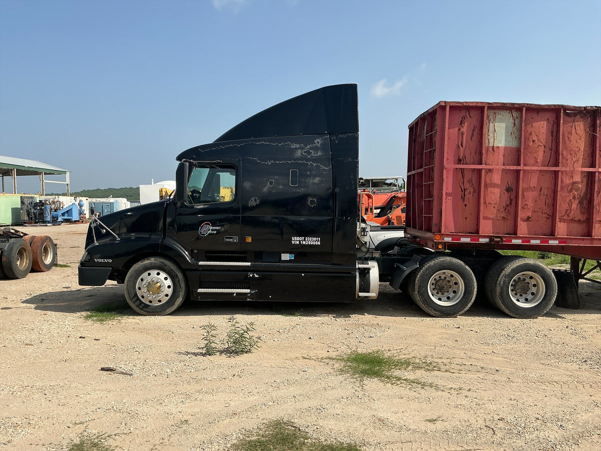 2000 Volvo VNL - Stock 2703065 - Image 7