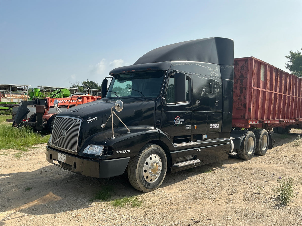 2000 Volvo VNL - Stock 2703065 - Image 8