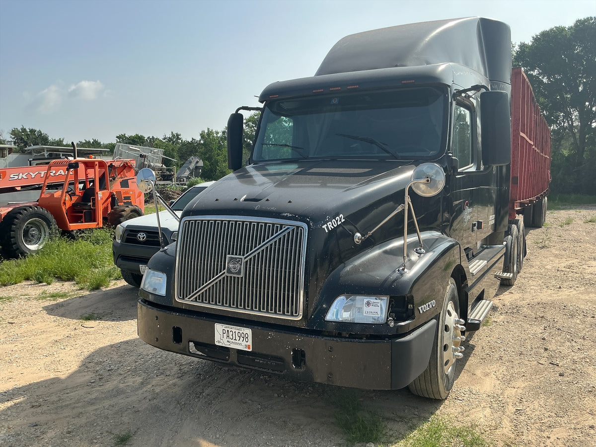 2000 Volvo VNL - Stock 2703065 - Image 9