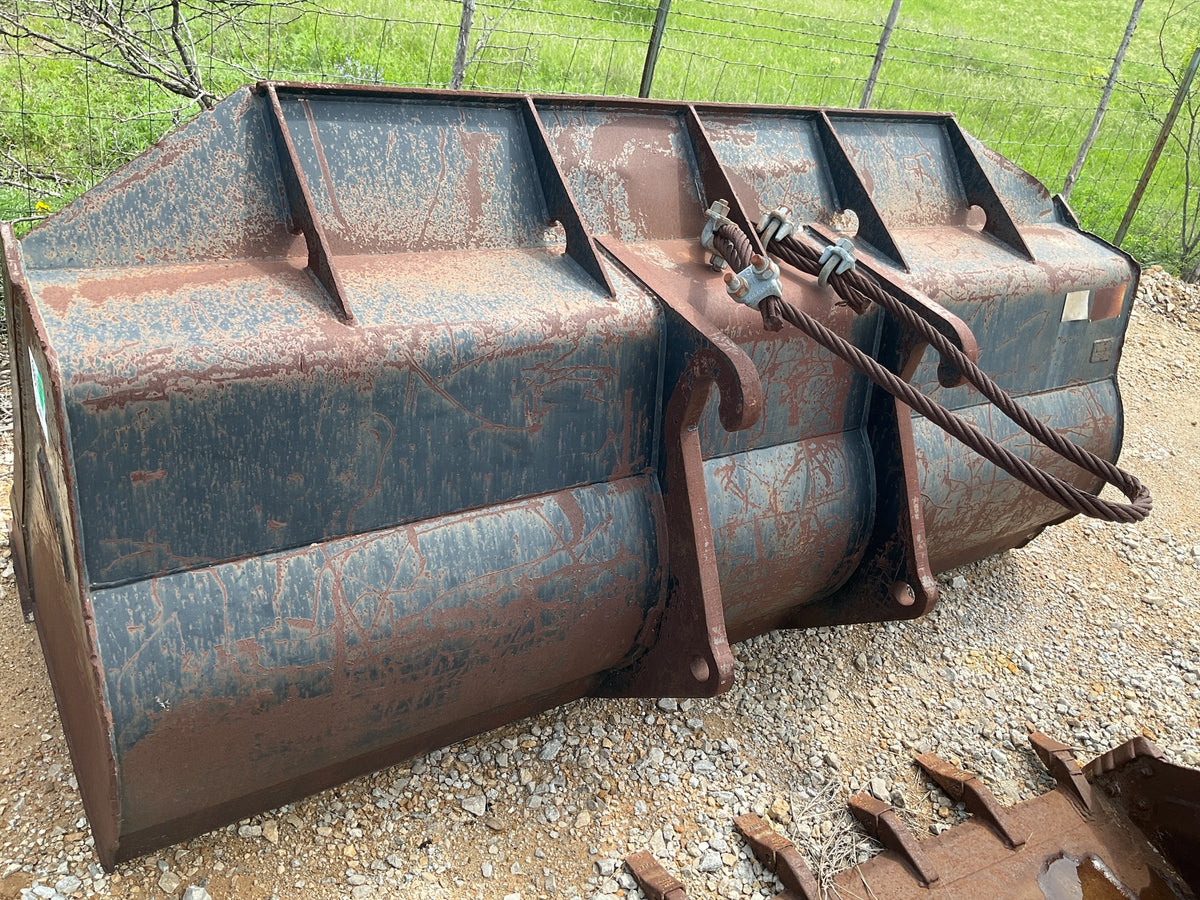 Bucket - Stock 2602114 - Image 6