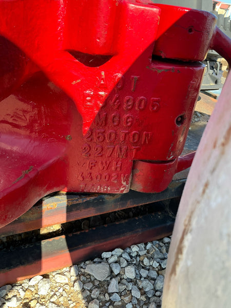 Center latch drill pipe elevator - Stock 2703103 - Image 9