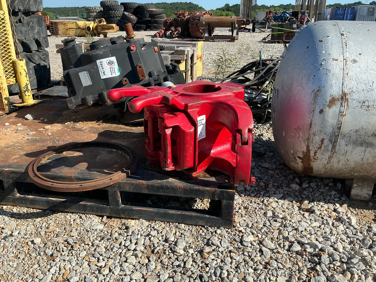 Center latch drill pipe elevator - Stock 2703103 - Image 1