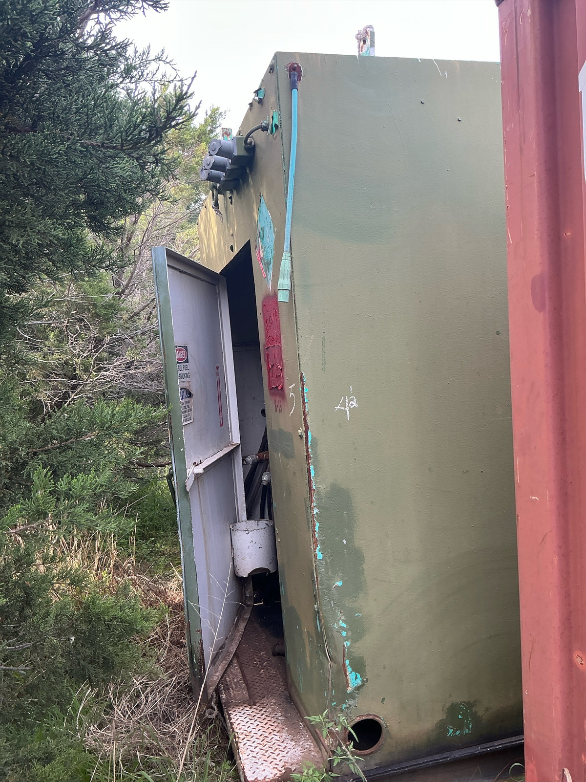15,000 gallon Fuel tank with pumps and filter manifold, lubester - Stock 7054 - Image 3