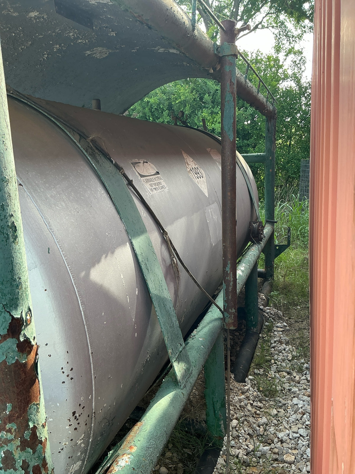 Used oil tank for demo - Stock 2703064 - Image 10