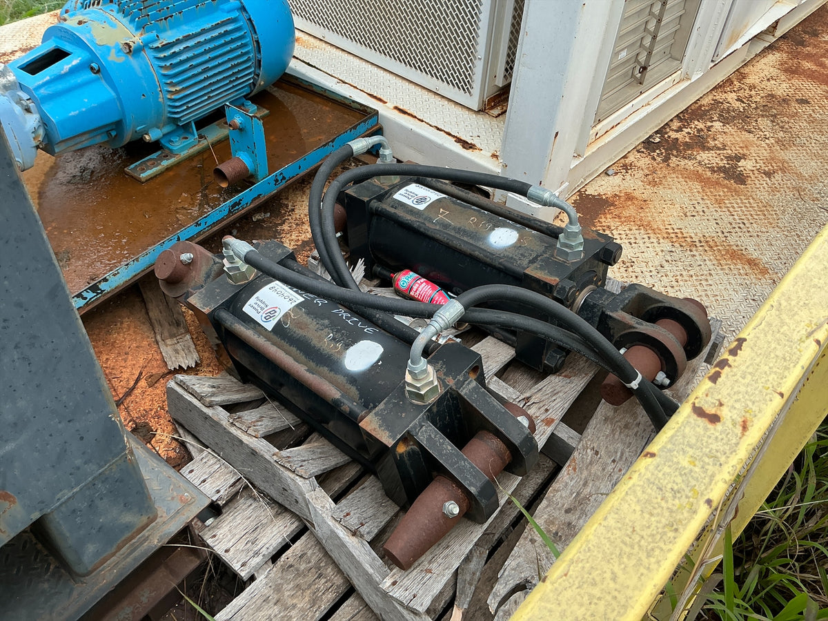 Hydraulic cylinders 2x - Stock 2604048 - Image 2