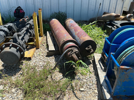 Hydraulic Mast Raising cylinders x2. Off RG Petro Drilling Rig - Stock 2602093 - Image 4