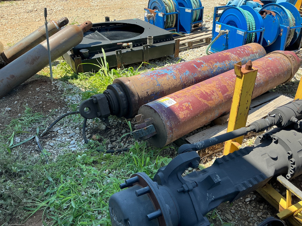 Hydraulic Mast Raising cylinders x2. Off RG Petro Drilling Rig - Stock 2602093 - Image 7