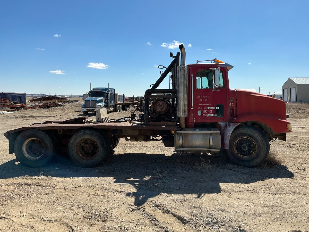 Stock #4886-229 - International 9200 6x4 - image 4