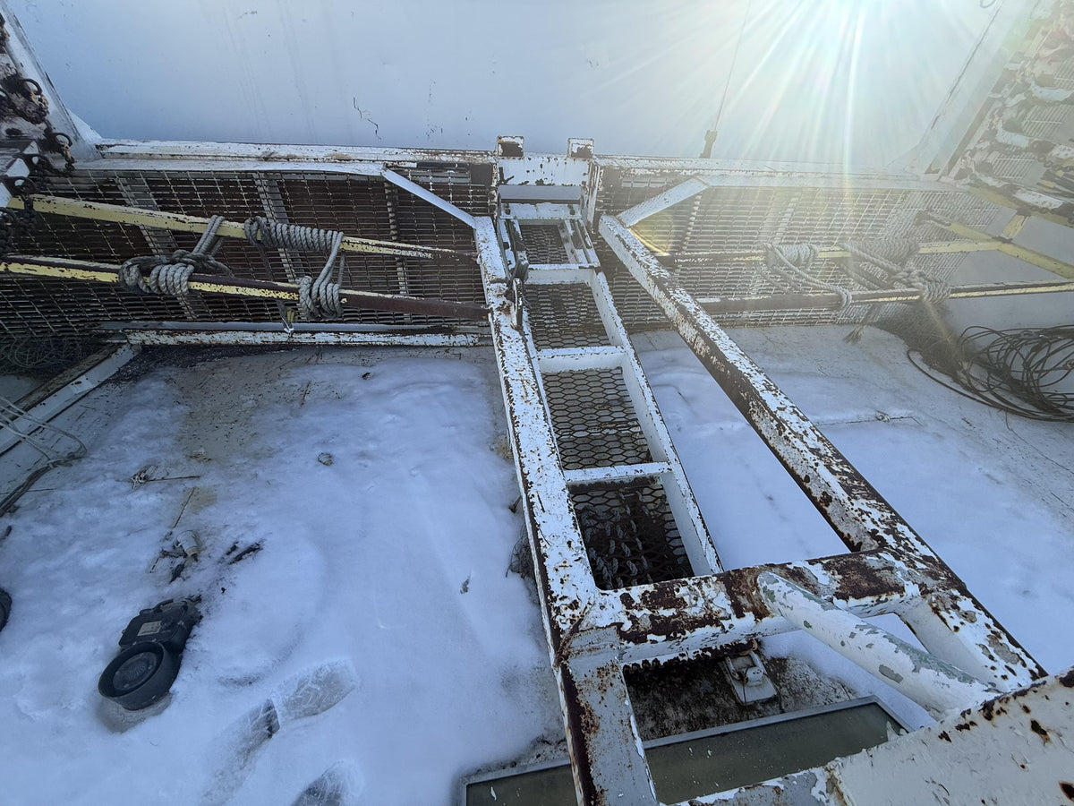 Lee C Moore 142' Million # Mast - Stock 2601052 - Image 14