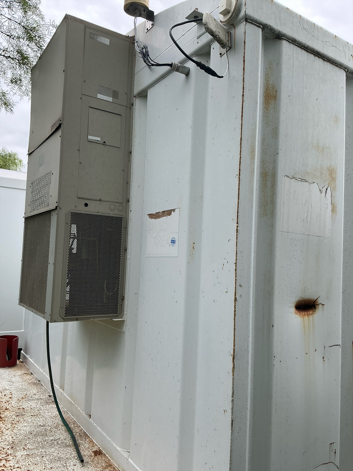 Man camp - Stock 2703078 - Image 3