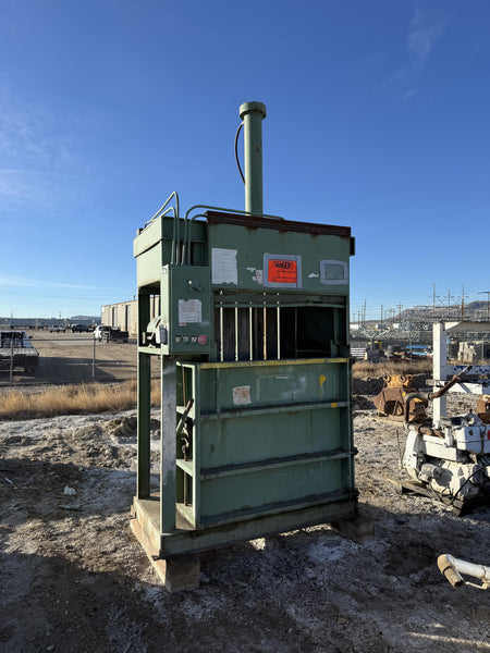 Stock #4886-102 - Selco V5-HD Verticle baler - image 6