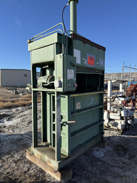 Stock #4886-102 - Selco V5-HD Verticle baler - image 5