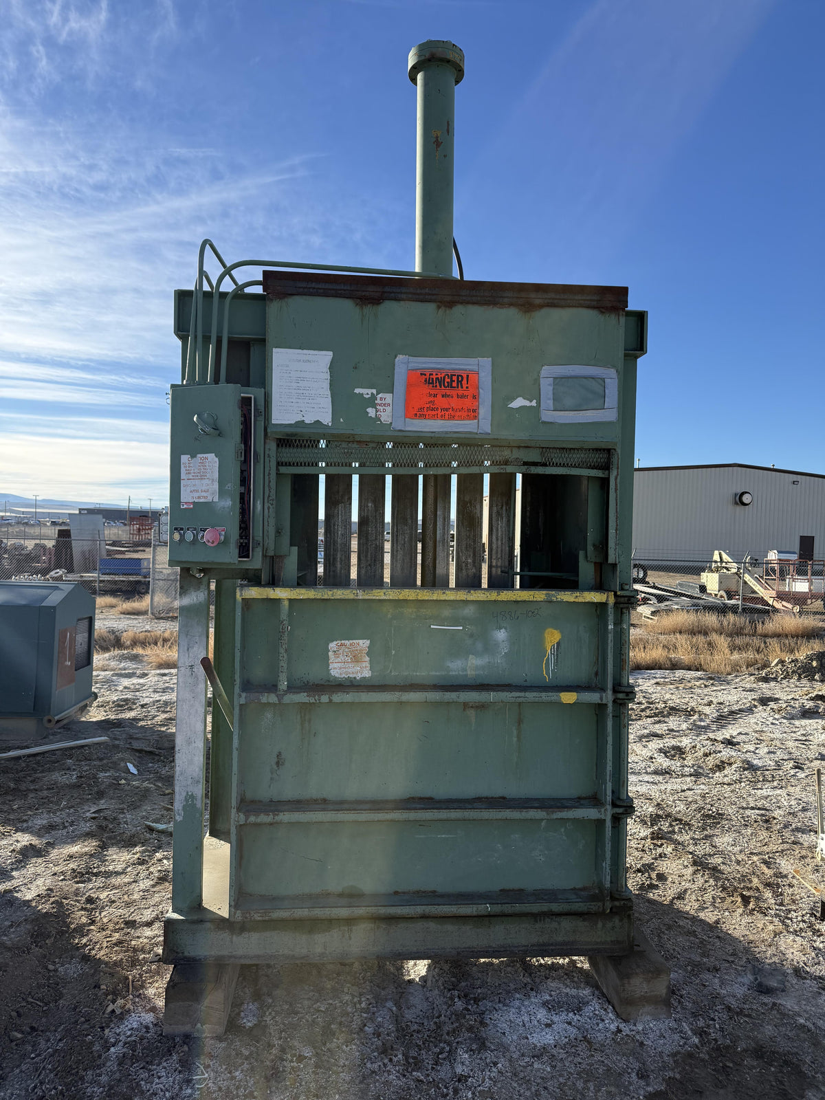 Stock #4886-102 - Selco V5-HD Verticle baler - image 7