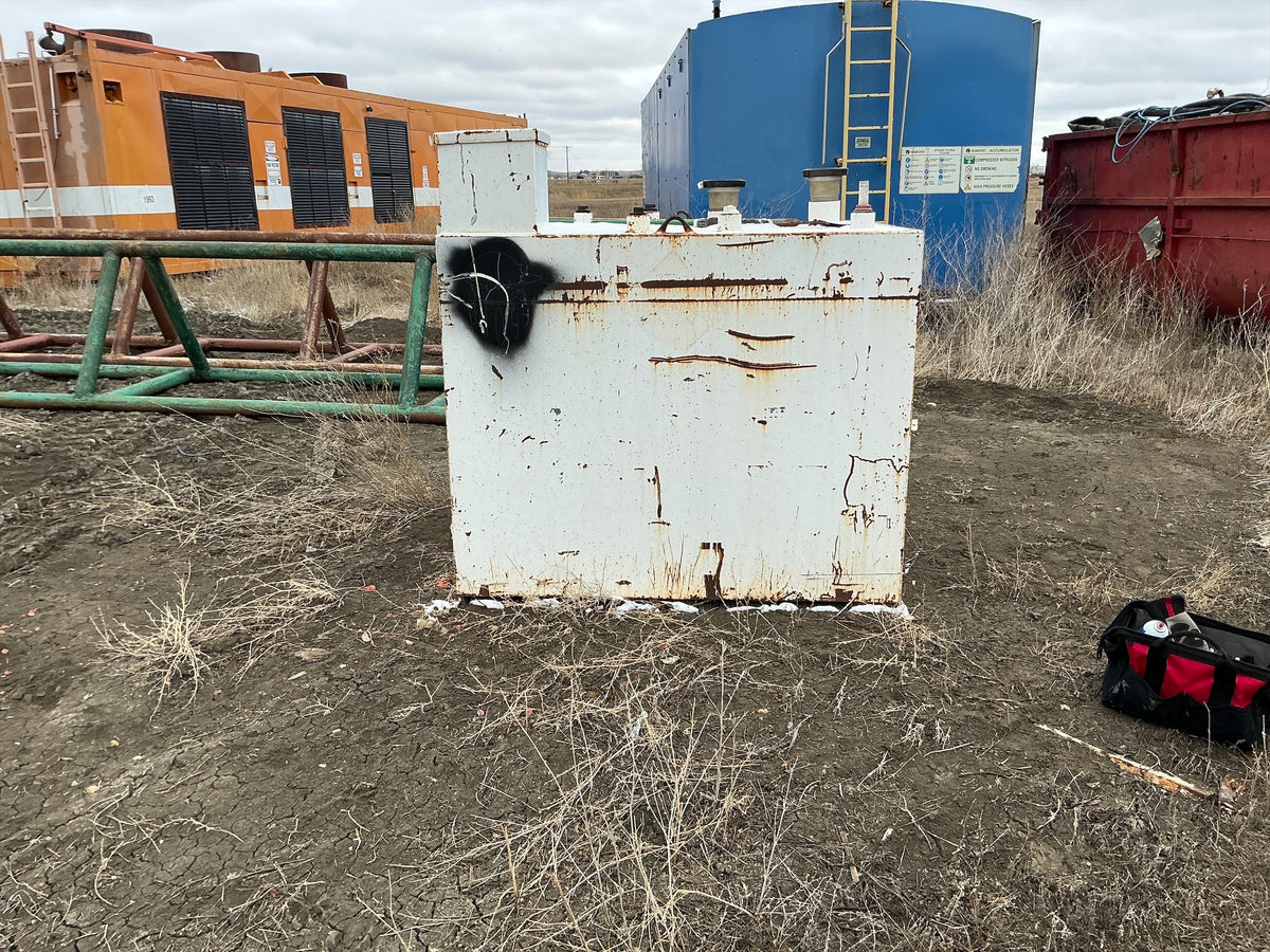 Stock #4886-150 - 1300 gallon diesel fuel tank - image 2