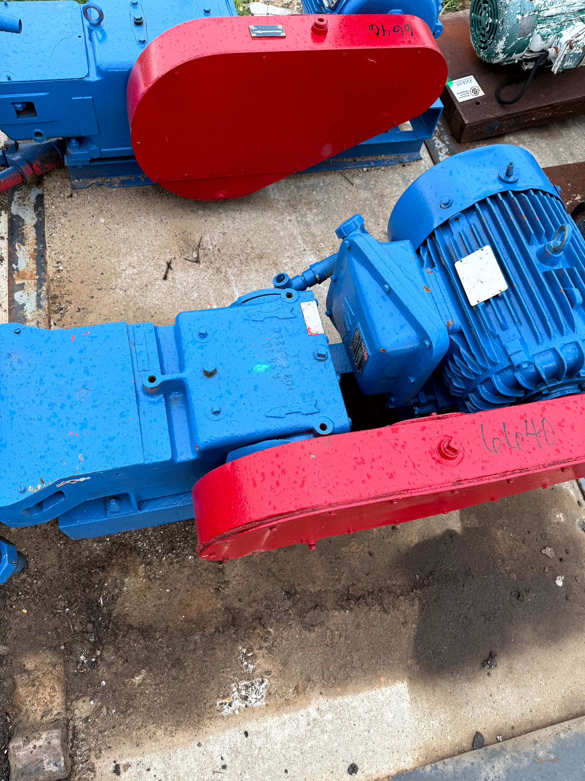 Triplex - Stock 6640 - Image 2