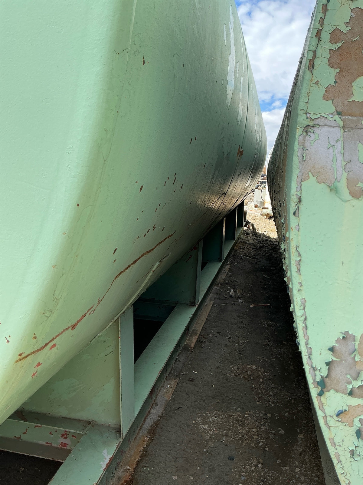 Stock #4886-176 - Welded Steel 18,000 Gallon Diesel Fuel Tank - image 4